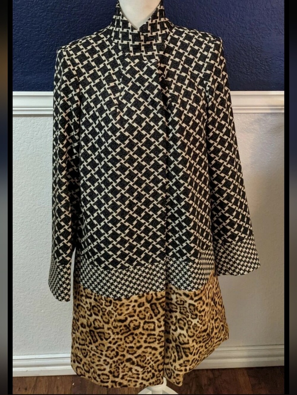 dennis basso Black & Tan Houndstooth Button Trench with Leopard Panel US 14 NWOT - Picture 2 of 6